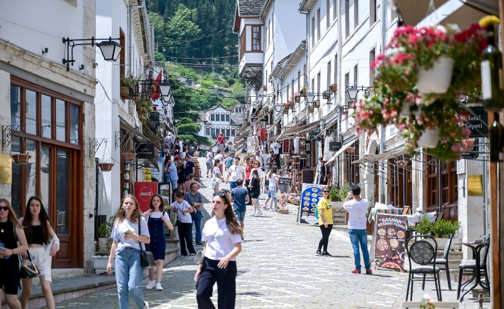 Turizmi ne Gjirokaster informal, numri hoteleve e bujtinave te regjistruara i ulet Turizmi ne Gjirokaster informal, numri hoteleve e bujtinave te regjistruara i ulet